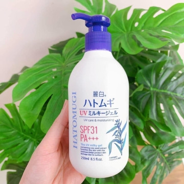 Sữa Dưỡng Thể Chống Nắng Ý Dĩ Hatomugi (250ML)
