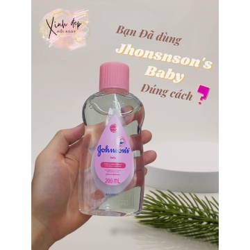 Dầu Massage Dưỡng Ẩm Johnson’s Baby Oil (200ML)