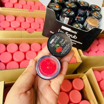 Tẩy Tế Bào Da Chết Môi Beauty Treats Lip Scrub 10,5Gr