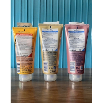 Dưỡng Thể Vaseline GLUTA - HYA Việt Nam (330ML)
