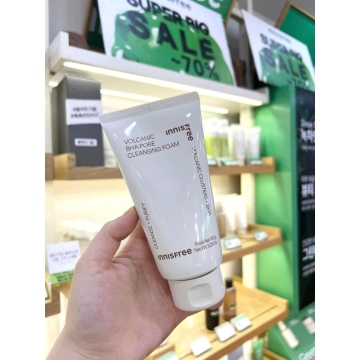 Sữa Rửa Mặt Innisfree Trở Núi Lửa (150g)