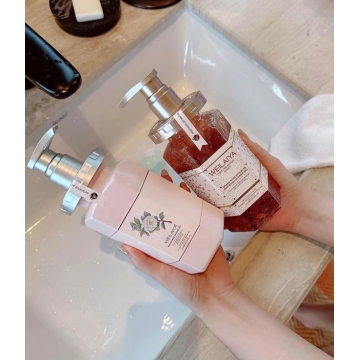 Sữa Tắm Hoa Hồng / Hoa Trà  Weilaiya (450ML)