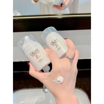 Kem Dưỡng Ngày / Đêm OLAY Total Effects 7inOne (50ML)