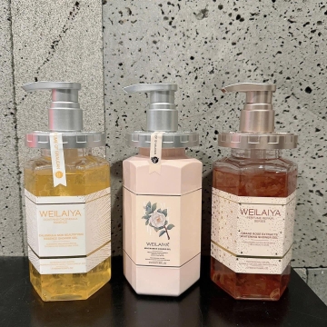 Sữa Tắm Hoa Hồng / Hoa Trà  Weilaiya (450ML)