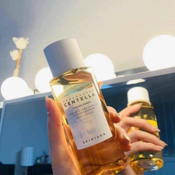 Toner Rau Má CENTELLA SKIN 1004 (210ML)
