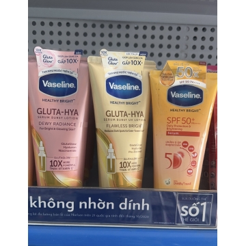 Dưỡng Thể Vaseline GLUTA - HYA Việt Nam (330ML)