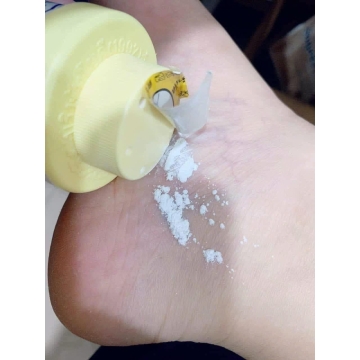 Phấn Bột Khử Mùi Hôi Chân YOKI Thái (60g)