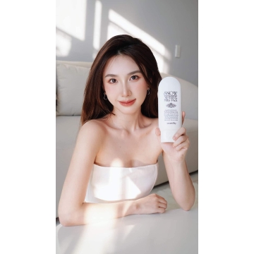 Kem Ủ Trắng Body SNOW WHITE Milky Pach (200g)